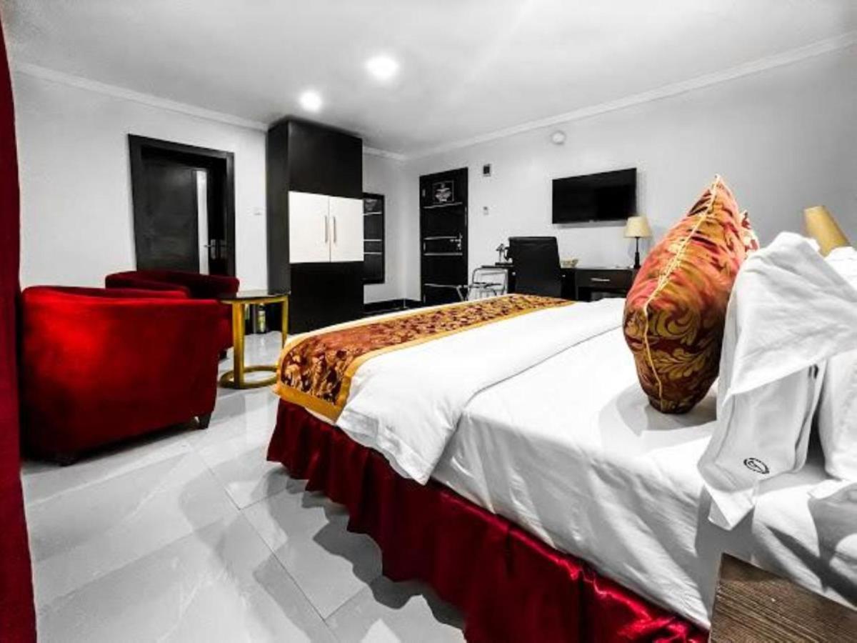 Pasadena Suites Lekki Exteriör bild
