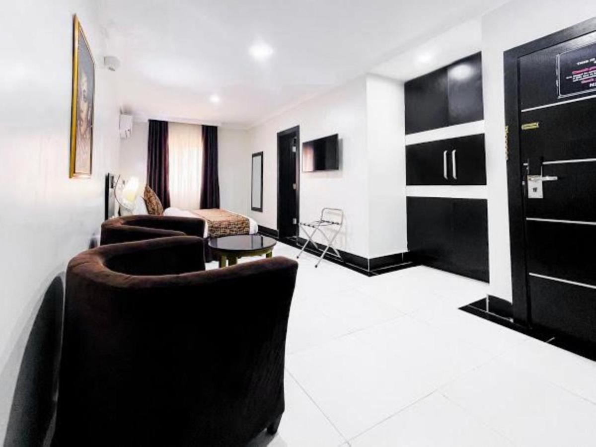 Pasadena Suites Lekki Exteriör bild