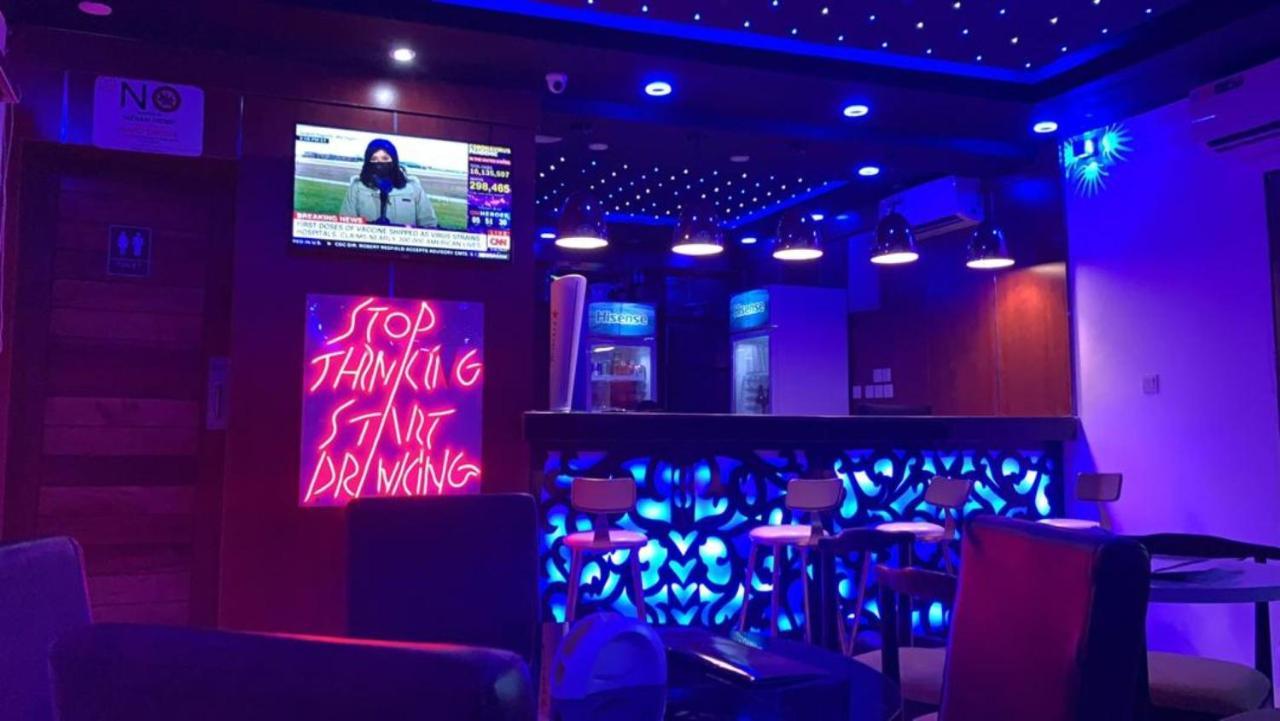 Pasadena Suites Lekki Exteriör bild